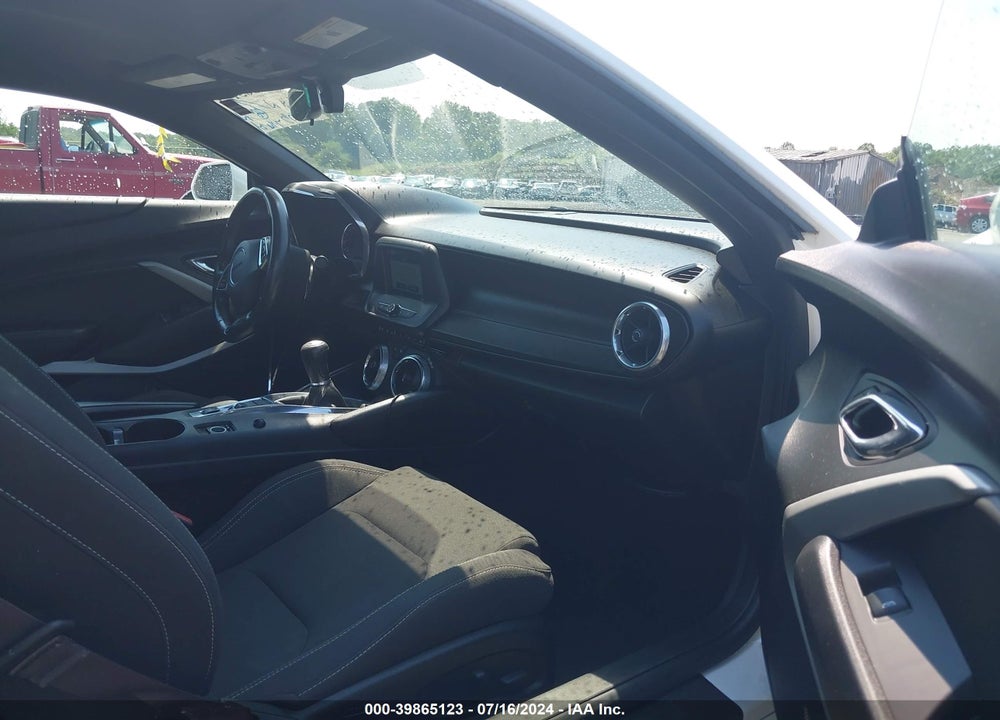 2017 CHEVROLET CAMARO 1LS VIN: 1G1FA1RX5H0184319