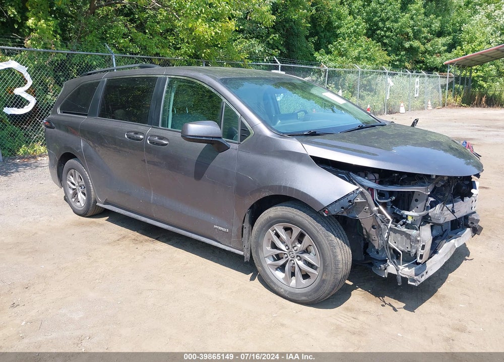 2021 TOYOTA SIENNA LE VIN: 5TDKRKEC3MS027595
