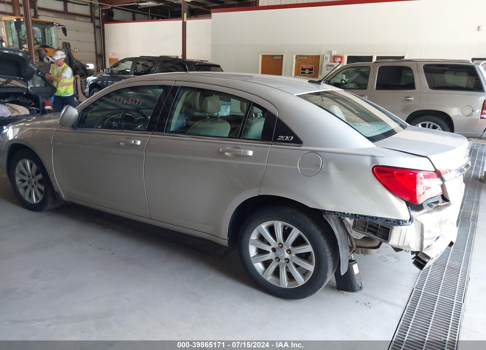 2013 CHRYSLER 200 LX VIN: 1C3CCBAB9DN668327