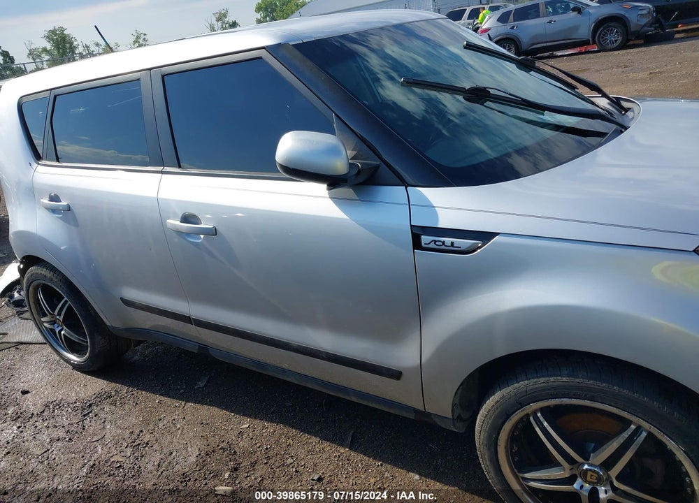 2015 KIA SOUL VIN: KNDJN2A28F7773185