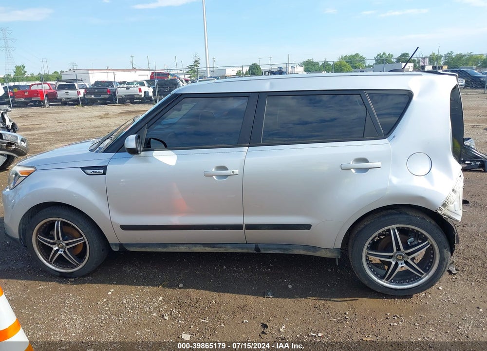 2015 KIA SOUL VIN: KNDJN2A28F7773185