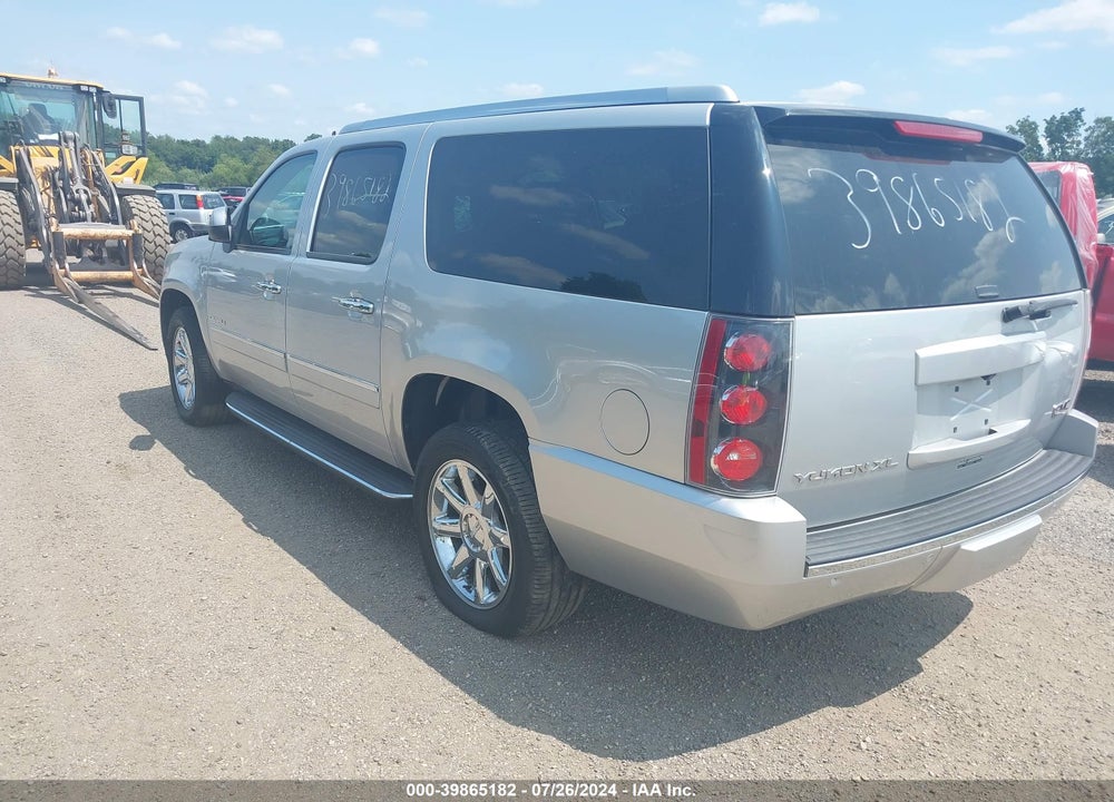2013 GMC YUKON XL 1500 DENALI VIN: 1GKS2MEF9DR370750