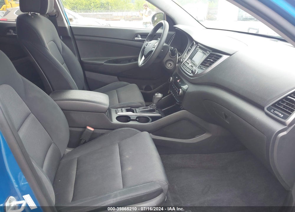 2016 HYUNDAI TUCSON SE VIN: KM8J3CA44GU215541