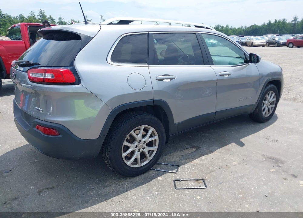 2017 JEEP CHEROKEE LATITUDE 4X4 VIN: 1C4PJMCB7HW565838