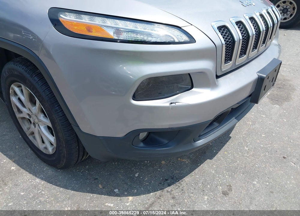 2017 JEEP CHEROKEE LATITUDE 4X4 VIN: 1C4PJMCB7HW565838