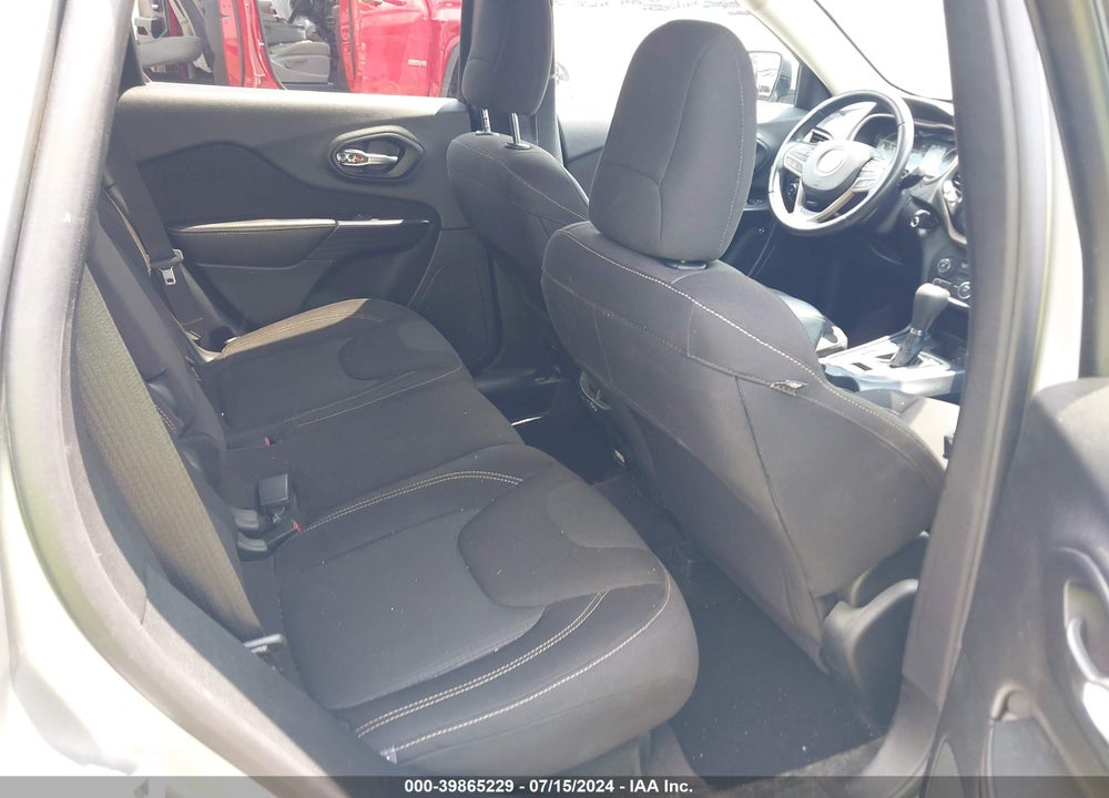 2017 JEEP CHEROKEE LATITUDE 4X4 VIN: 1C4PJMCB7HW565838