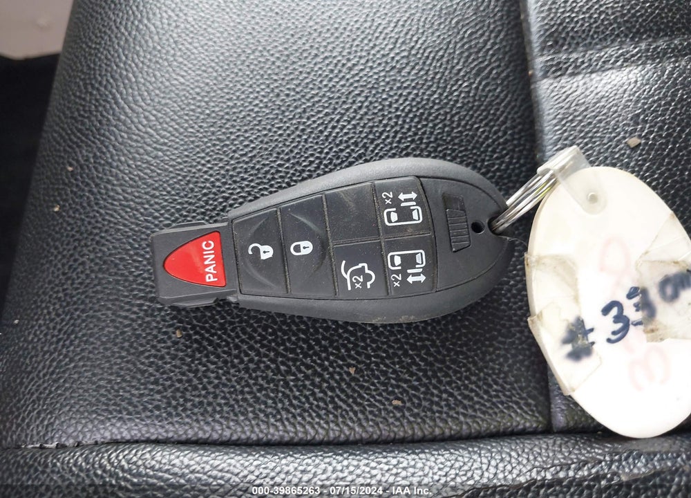 2014 CHRYSLER TOWN & COUNTRY TOURING VIN: 2C4RC1BGXER123865