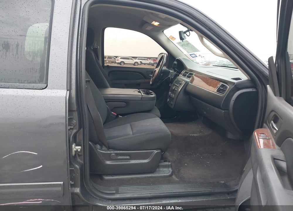 2010 GMC YUKON SLE VIN: 1GKUCAE05AR291815