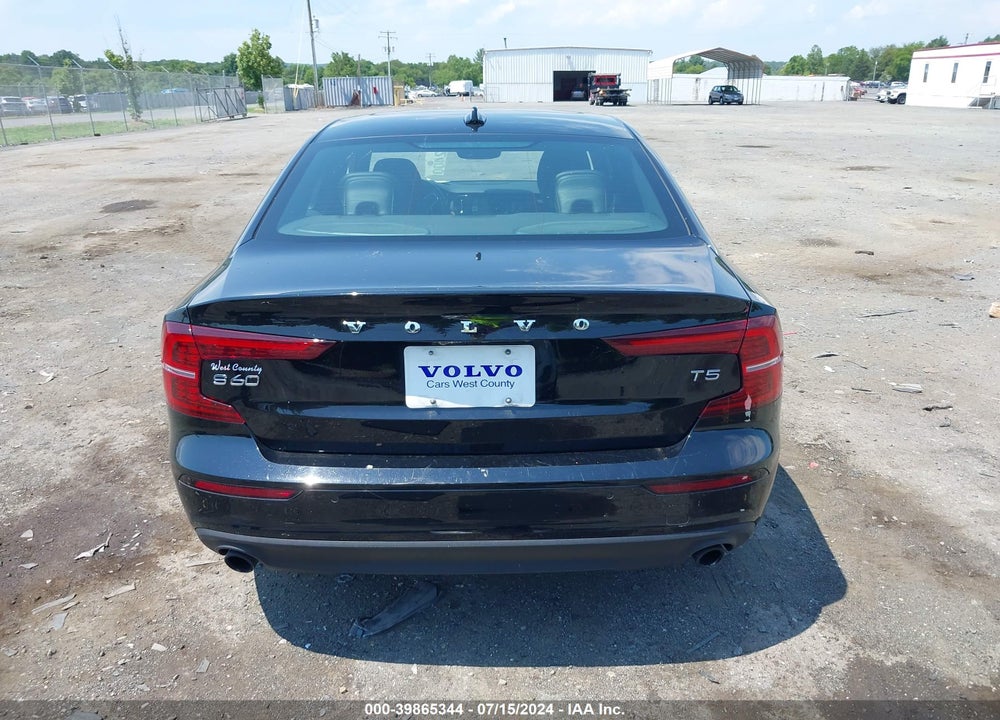 2019 VOLVO S60 T5 MOMENTUM VIN: 7JR102FK7KG013073