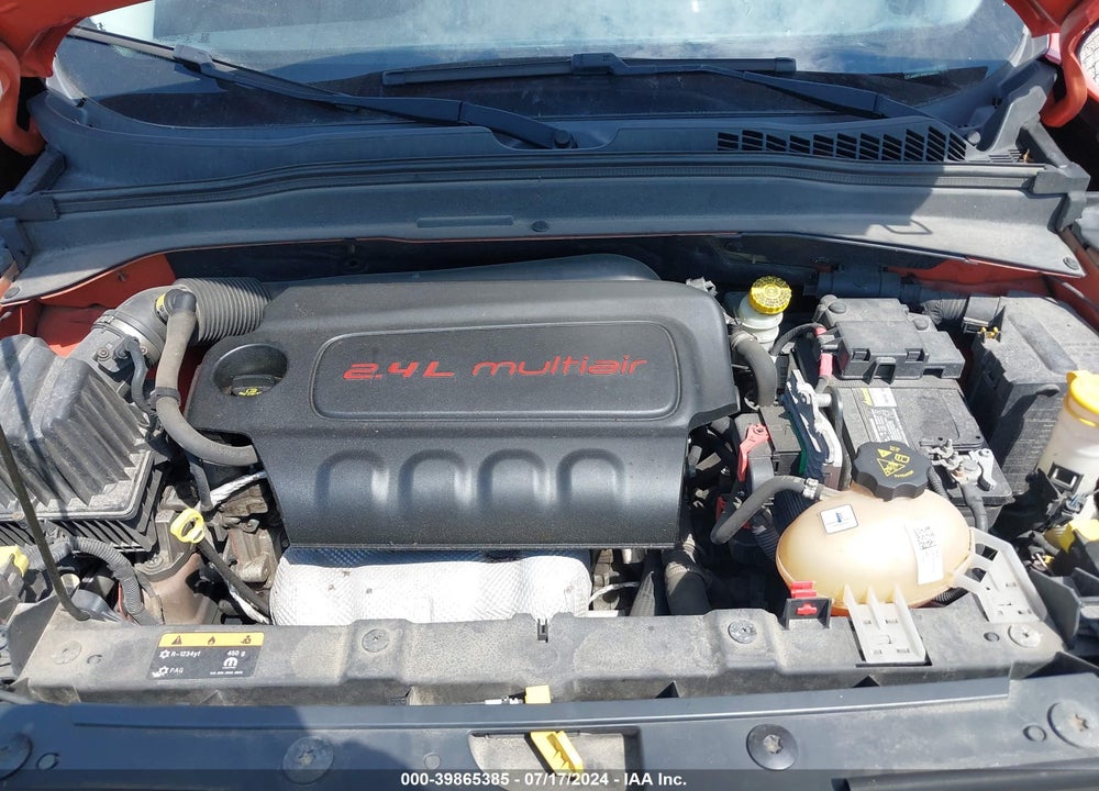 2015 JEEP RENEGADE LATITUDE VIN: ZACCJABT1FPC09029