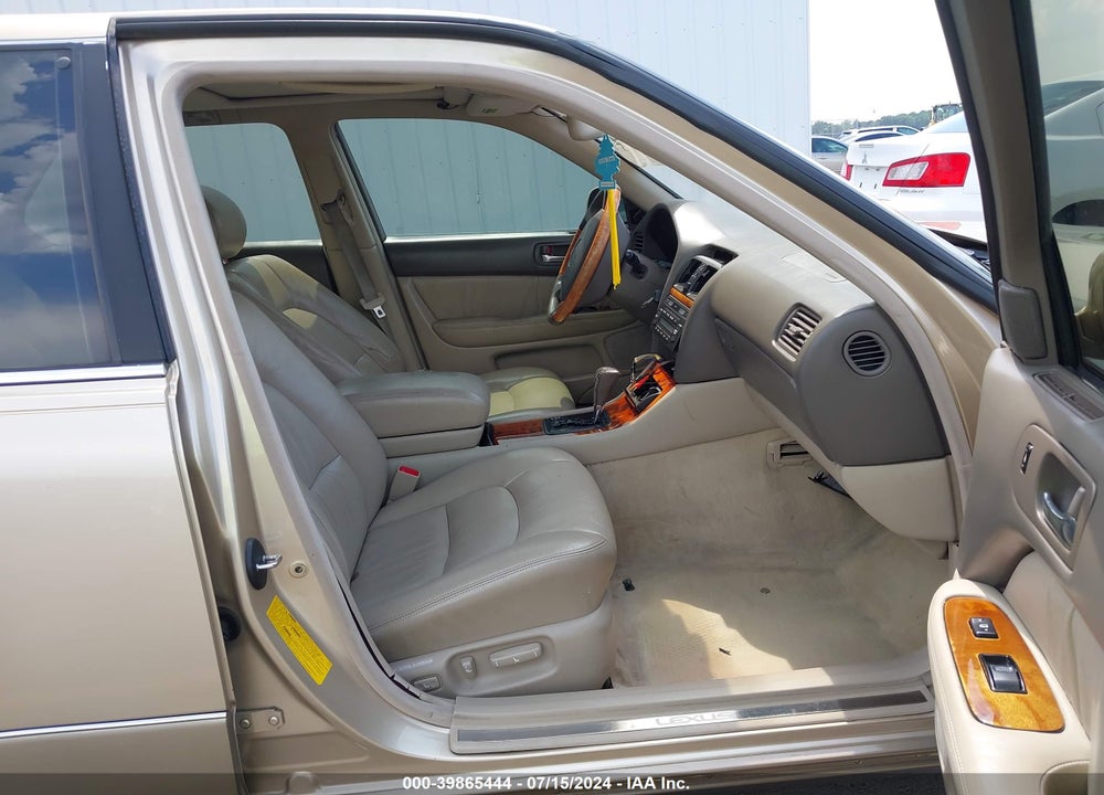 2000 LEXUS LS 400 VIN: JT8BH28F0Y0179477