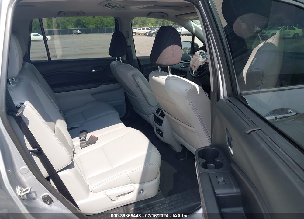 2017 HONDA PILOT TOURING VIN: 5FNYF5H96HB011194