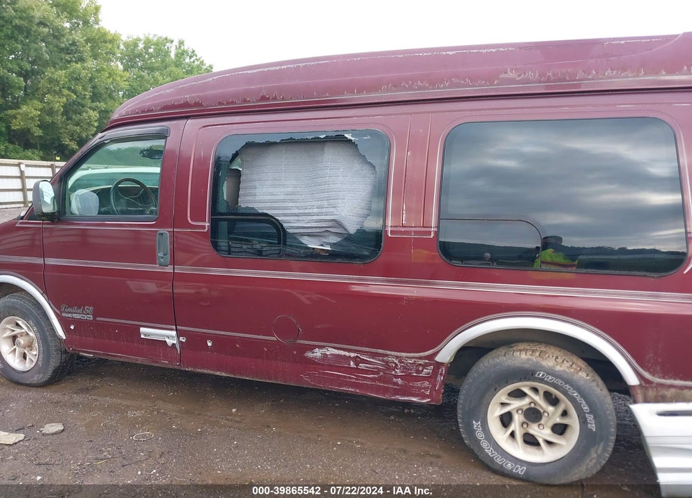2000 GMC SAVANA RV VIN: 1GDFG15R0Y1110017