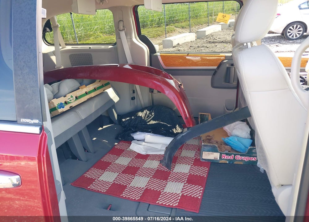 2010 CHRYSLER TOWN & COUNTRY LIMITED VIN: 2A4RR6DX0AR127730