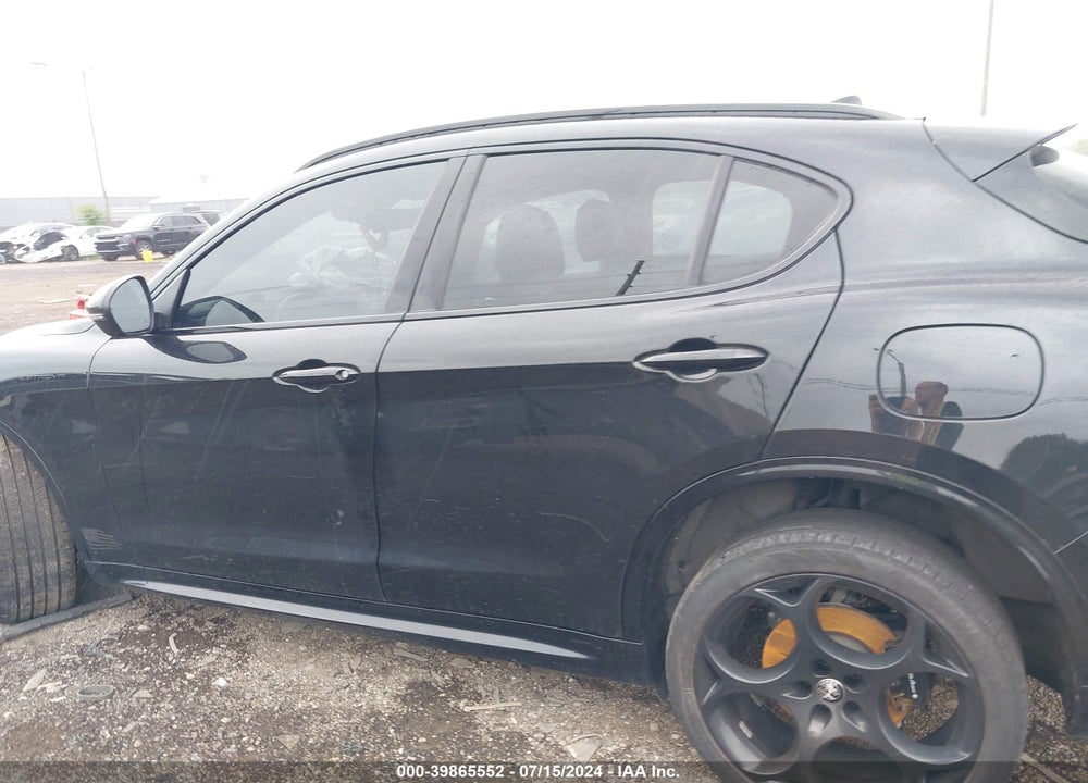 2023 ALFA ROMEO STELVIO ESTREMA AWD VIN: ZASPAKBN8P7D58312