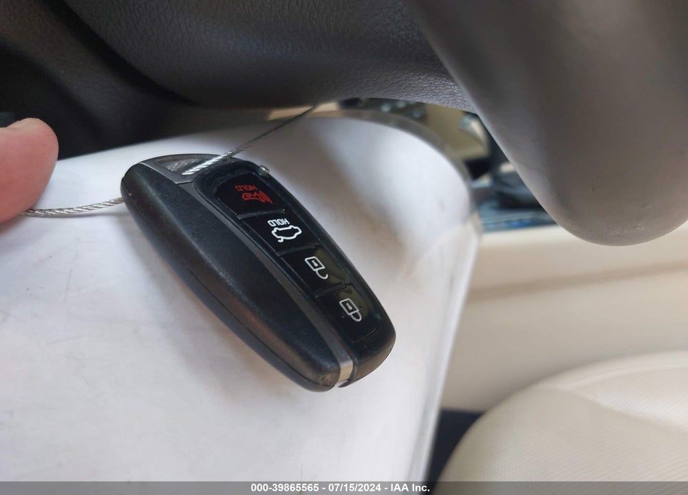 2016 HYUNDAI GENESIS 3.8 VIN: KMHGN4JE5GU119856