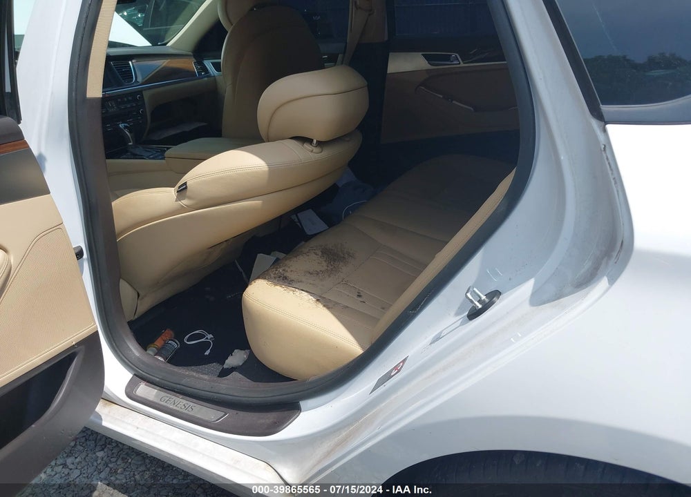 2016 HYUNDAI GENESIS 3.8 VIN: KMHGN4JE5GU119856
