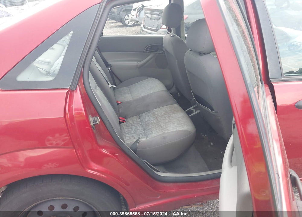 2005 FORD FOCUS ZX4 VIN: 1FAFP34N55W215042