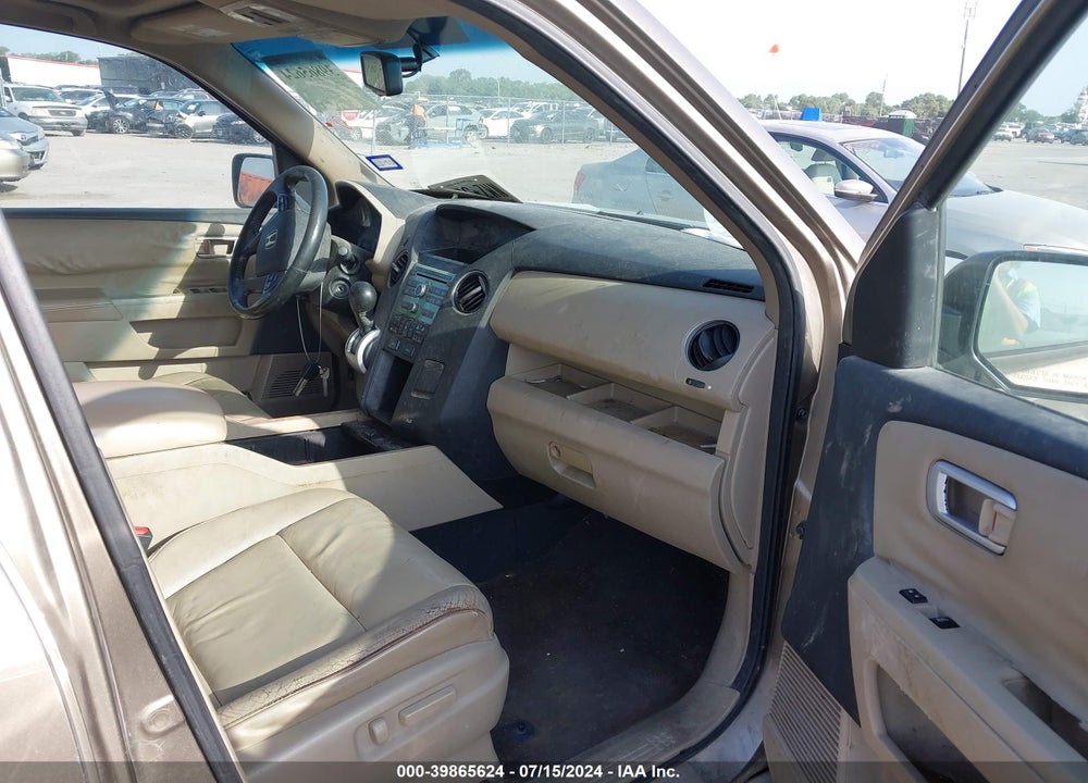 2011 HONDA PILOT EX-L VIN: 5FNYF3H53BB009735