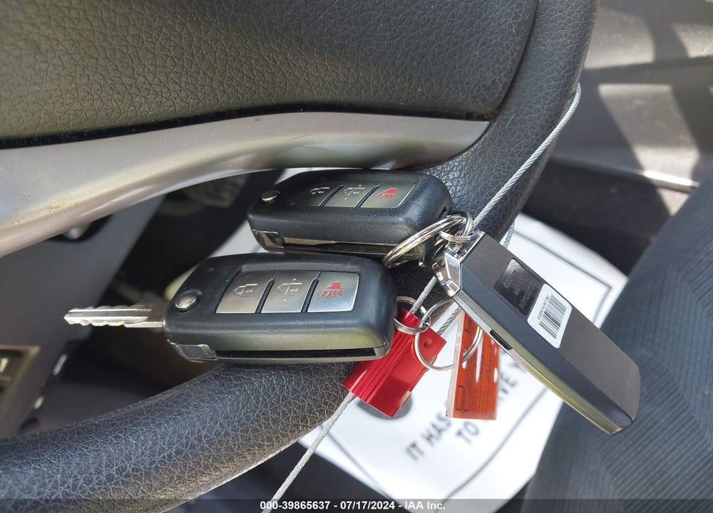 2016 NISSAN ROGUE S VIN: JN8AT2MV6GW131880