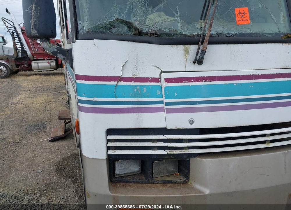 1998 CHEVROLET P30 VIN: 1GBLP37J6V3318191