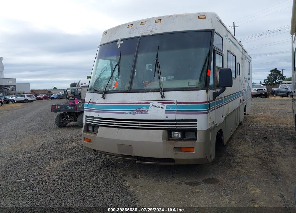 1998 CHEVROLET P30 VIN: 1GBLP37J6V3318191