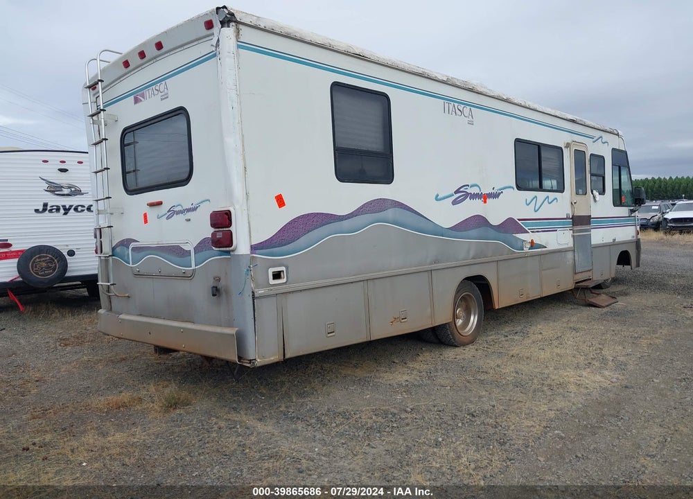1998 CHEVROLET P30 VIN: 1GBLP37J6V3318191