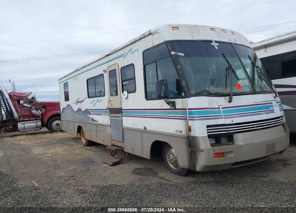 1998 CHEVROLET P30 VIN: 1GBLP37J6V3318191