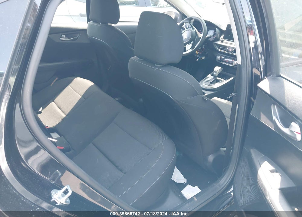2019 KIA FORTE LXS VIN: 3KPF24AD5KE067734