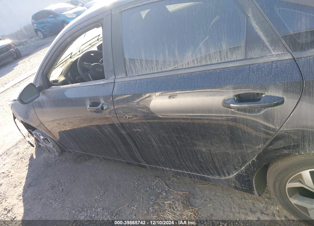 2019 KIA FORTE LXS VIN: 3KPF24AD5KE067734