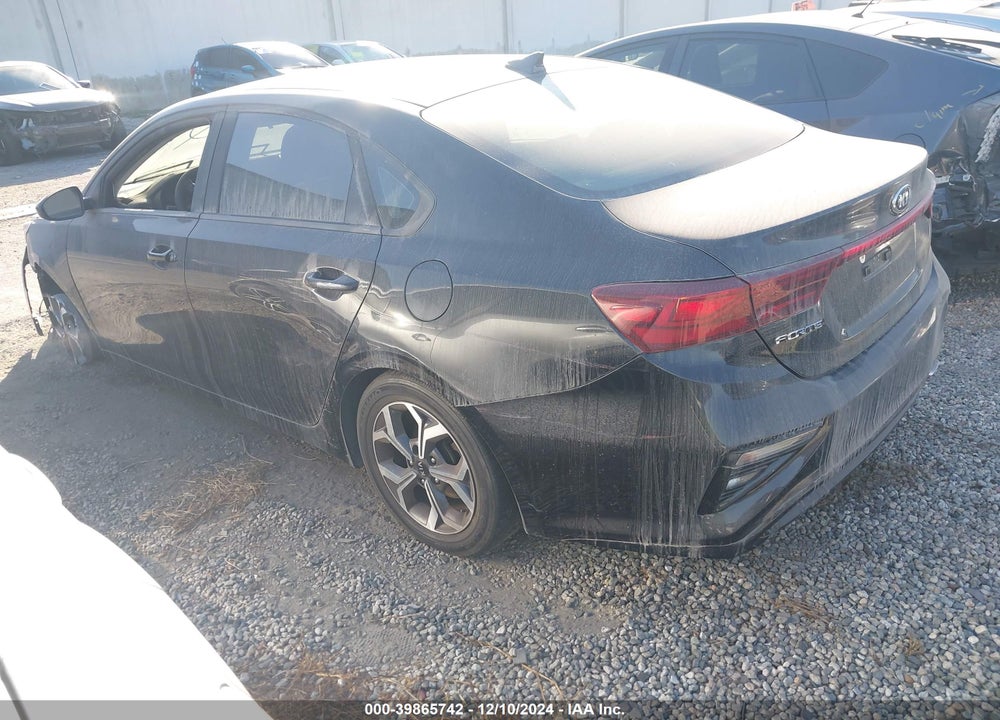 2019 KIA FORTE LXS VIN: 3KPF24AD5KE067734