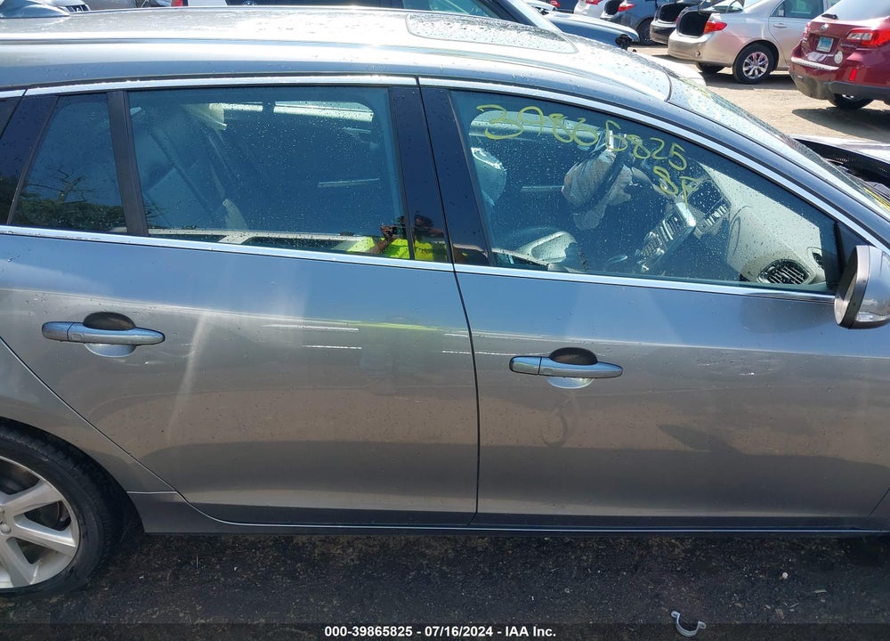 2016 VOLVO V60 T5 DRIVE-E PREMIER VIN: YV140MEK8G1298525