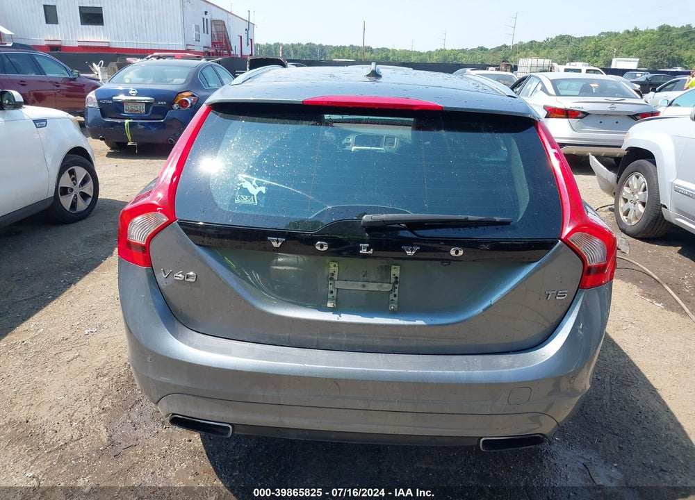 2016 VOLVO V60 T5 DRIVE-E PREMIER VIN: YV140MEK8G1298525
