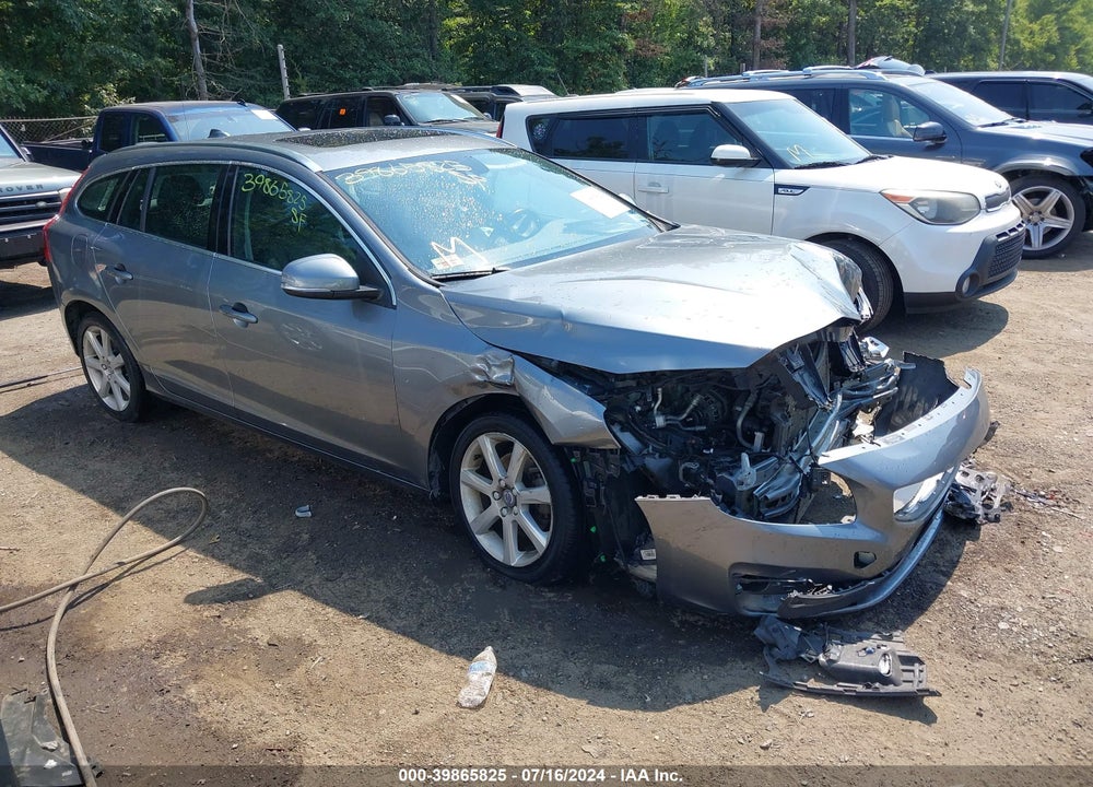 2016 VOLVO V60 T5 DRIVE-E PREMIER VIN: YV140MEK8G1298525