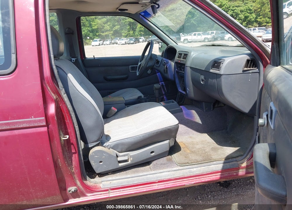 1994 NISSAN TRUCK KING CAB XE VIN: 1N6SD16S6RC368610