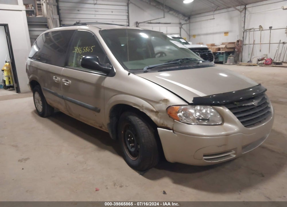 2005 CHRYSLER TOWN & COUNTRY VIN: 1C4GP45RX5B112728