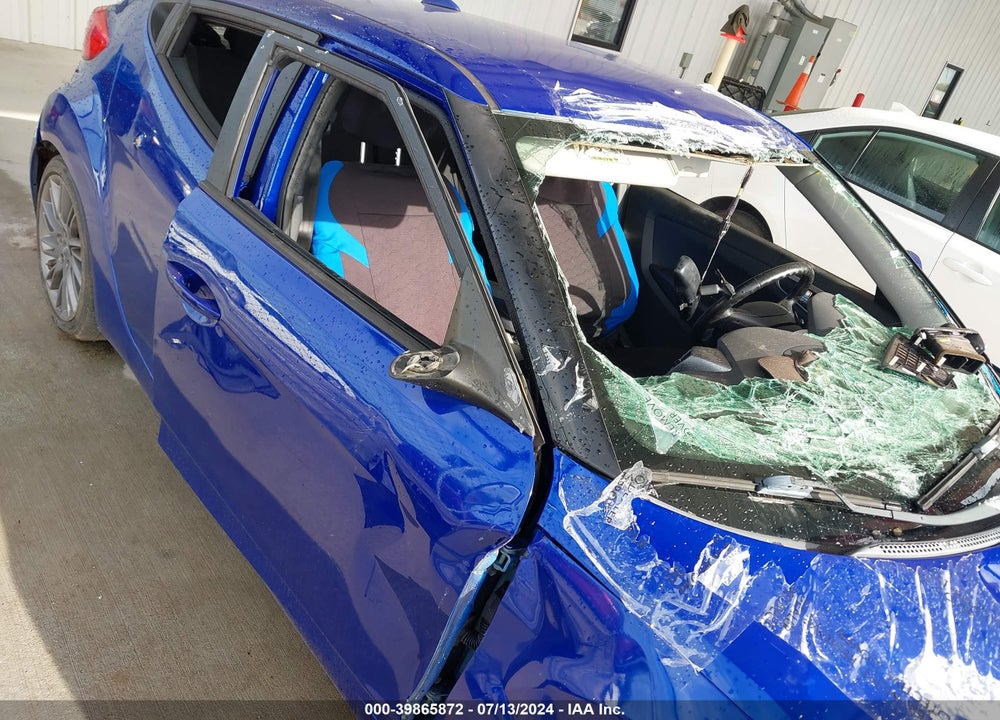 2013 HYUNDAI VELOSTER VIN: KMHTC6AD6DU153369