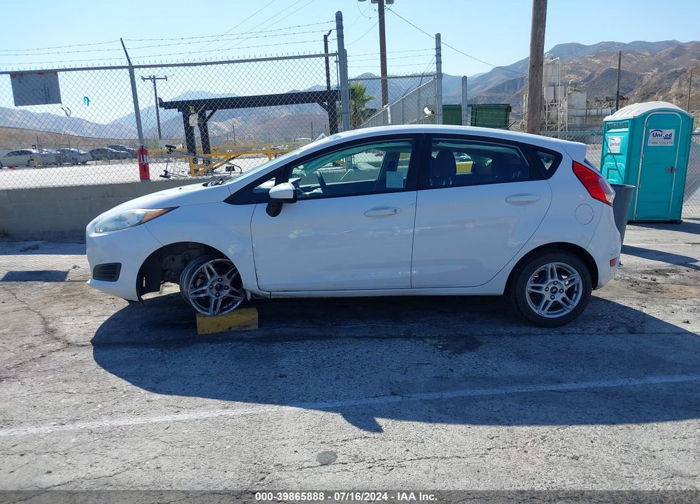 2018 FORD FIESTA SE VIN: 3FADP4EJ1JM118813
