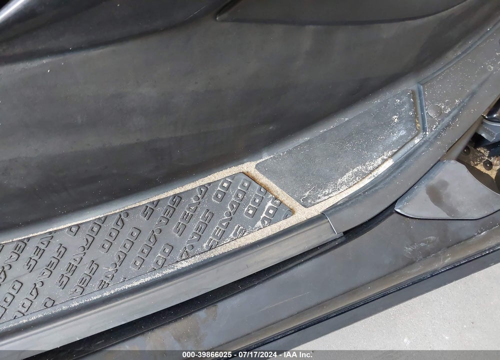 2012 SEADOO --- VIN: YDV10710F212