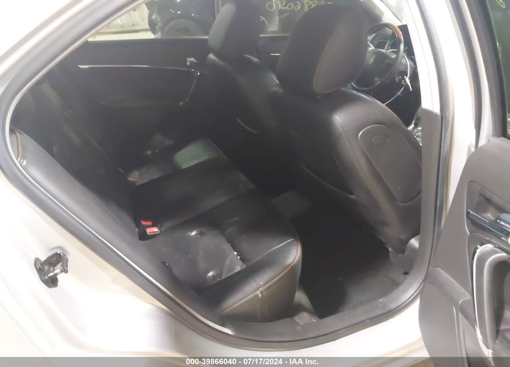 2010 LINCOLN MKZ VIN: 3LNHL2GC0AR623606