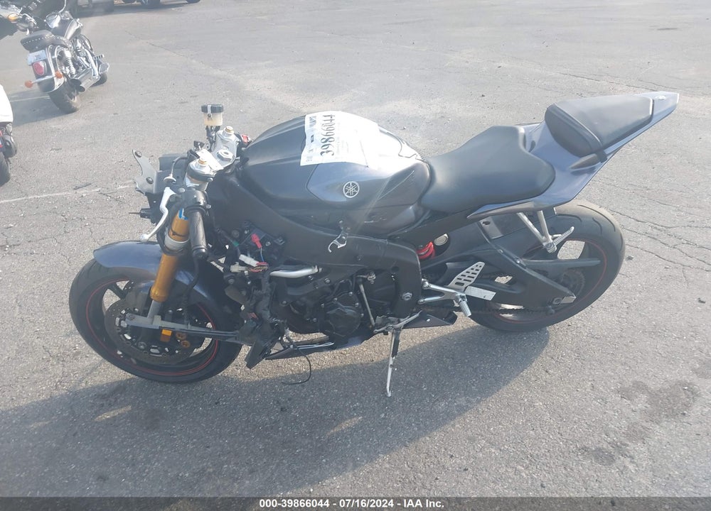 2007 YAMAHA YZFR6 L VIN: JYARJ12E07A020722