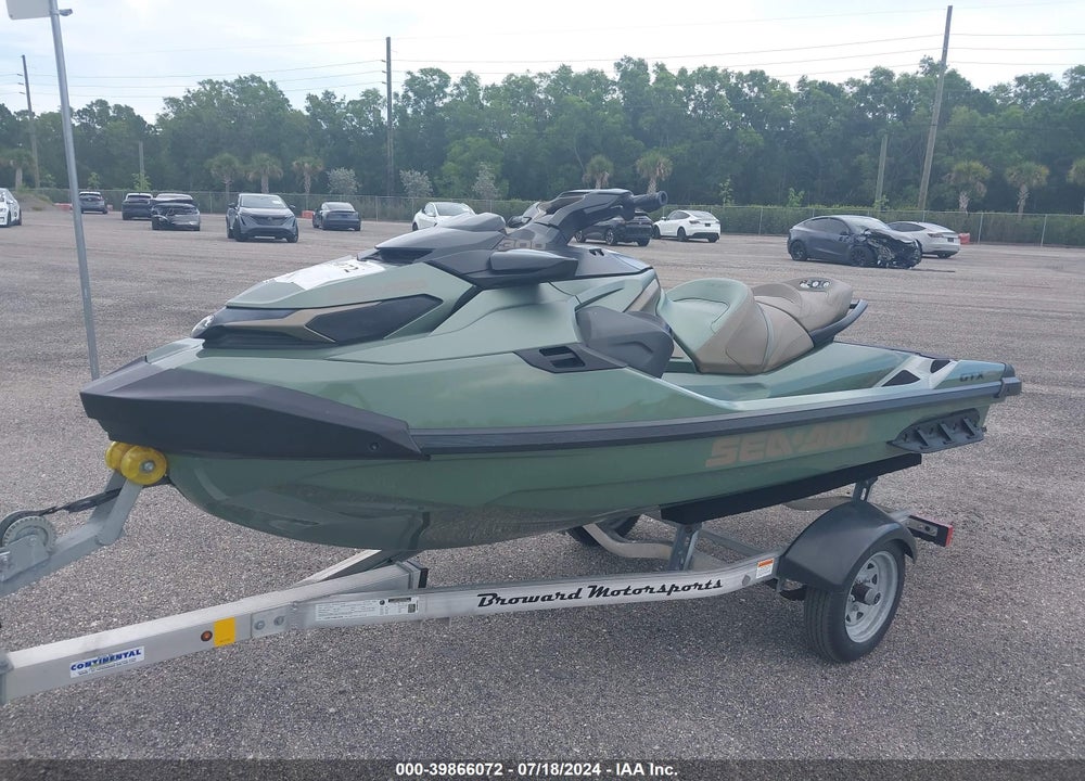 2022 SEADOO GTX-300 LIMITED VIN: YDV66552C222
