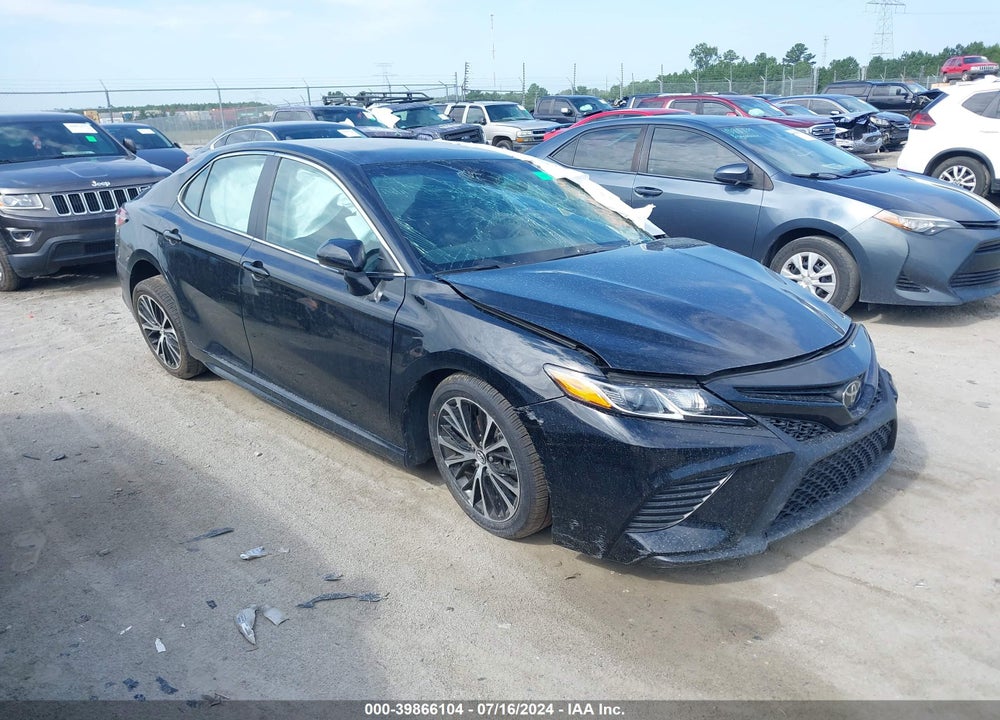 2018 TOYOTA CAMRY SE VIN: 4T1B11HK4JU535405