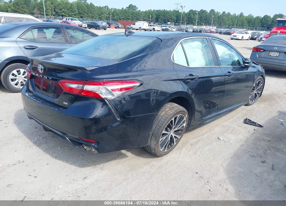 2018 TOYOTA CAMRY SE VIN: 4T1B11HK4JU535405