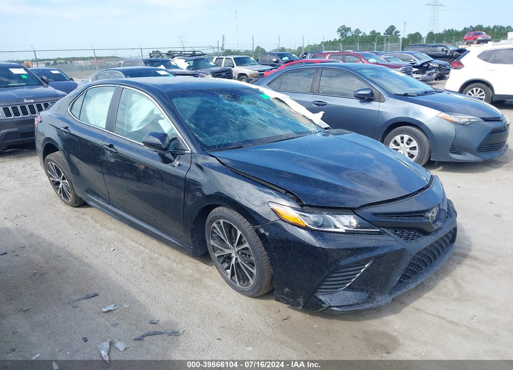 2018 TOYOTA CAMRY SE VIN: 4T1B11HK4JU535405