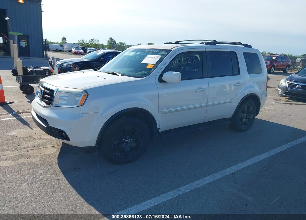2015 HONDA PILOT TOURING VIN: 5FNYF4H97FB064431
