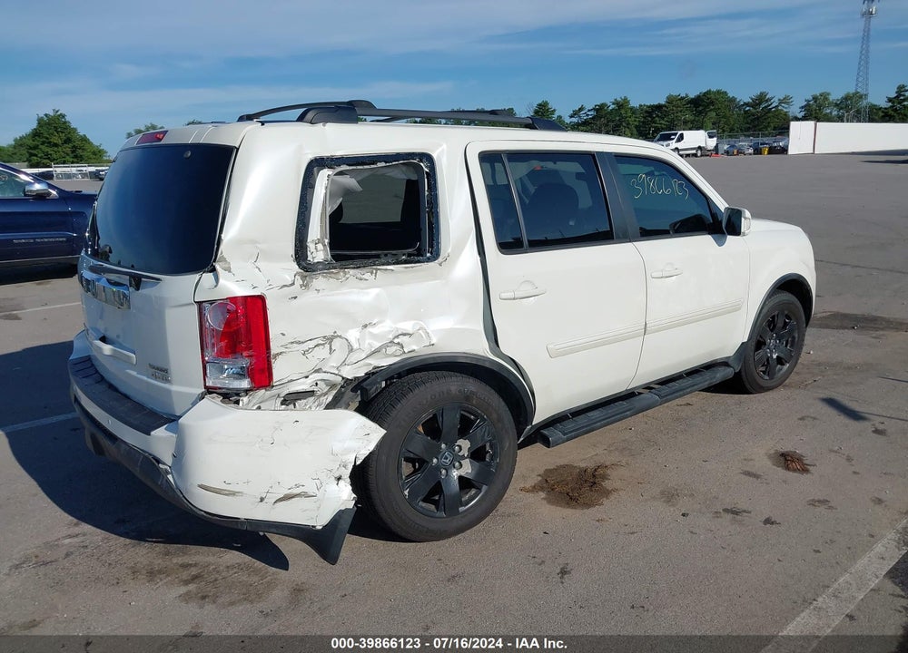 2015 HONDA PILOT TOURING VIN: 5FNYF4H97FB064431