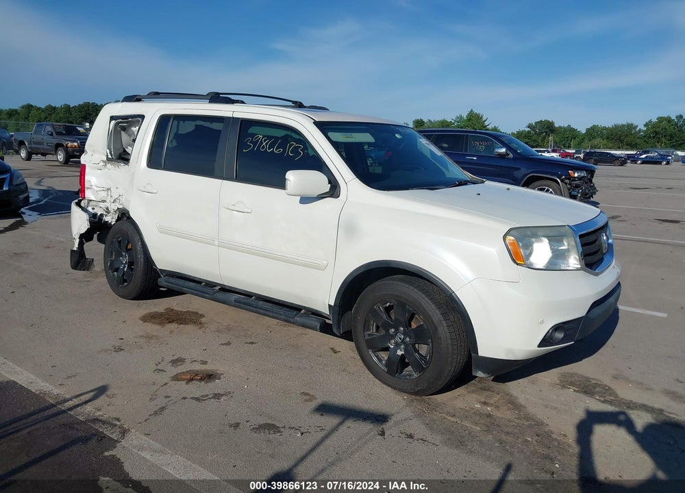 2015 HONDA PILOT TOURING VIN: 5FNYF4H97FB064431
