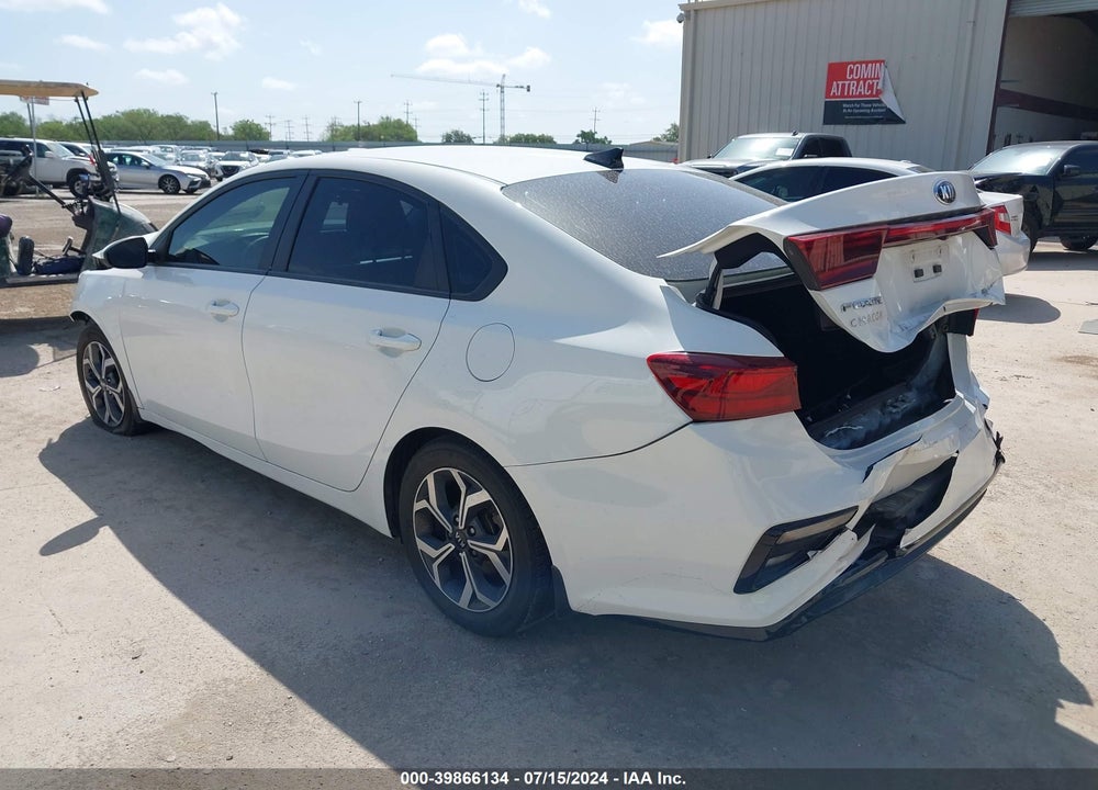 2021 KIA FORTE LXS VIN: 3KPF24AD8ME290868