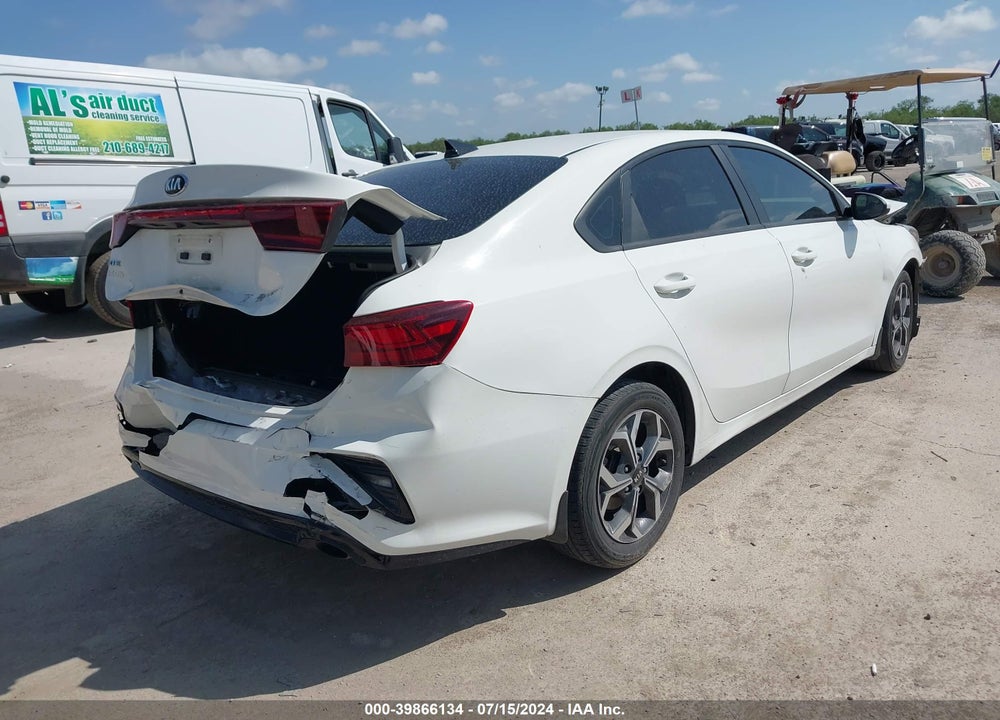 2021 KIA FORTE LXS VIN: 3KPF24AD8ME290868